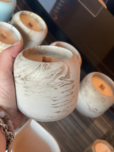 Load image into Gallery viewer, Metallic Champagne Marble ~ Classic Round 100% Soy Candle