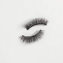 Load image into Gallery viewer, ‘Blink & Brow’ Magnetic Lash Kit