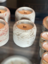 Load image into Gallery viewer, Metallic Champagne Marble ~ Classic Round 100% Soy Candle
